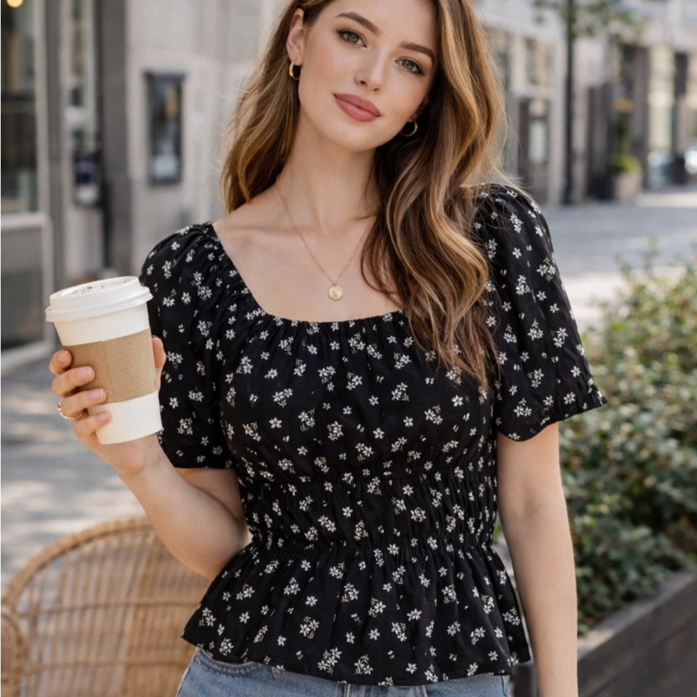 Madewell Size Small – Zira Shirred Puff Sleeve Blouse in Ditsy Floral True Black